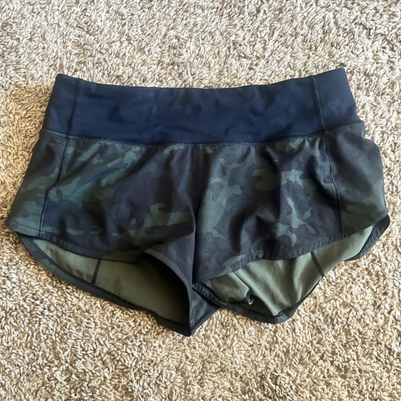 LULULEMON Camo Speed Up 2.5” Shorts - Picture 3 of 3